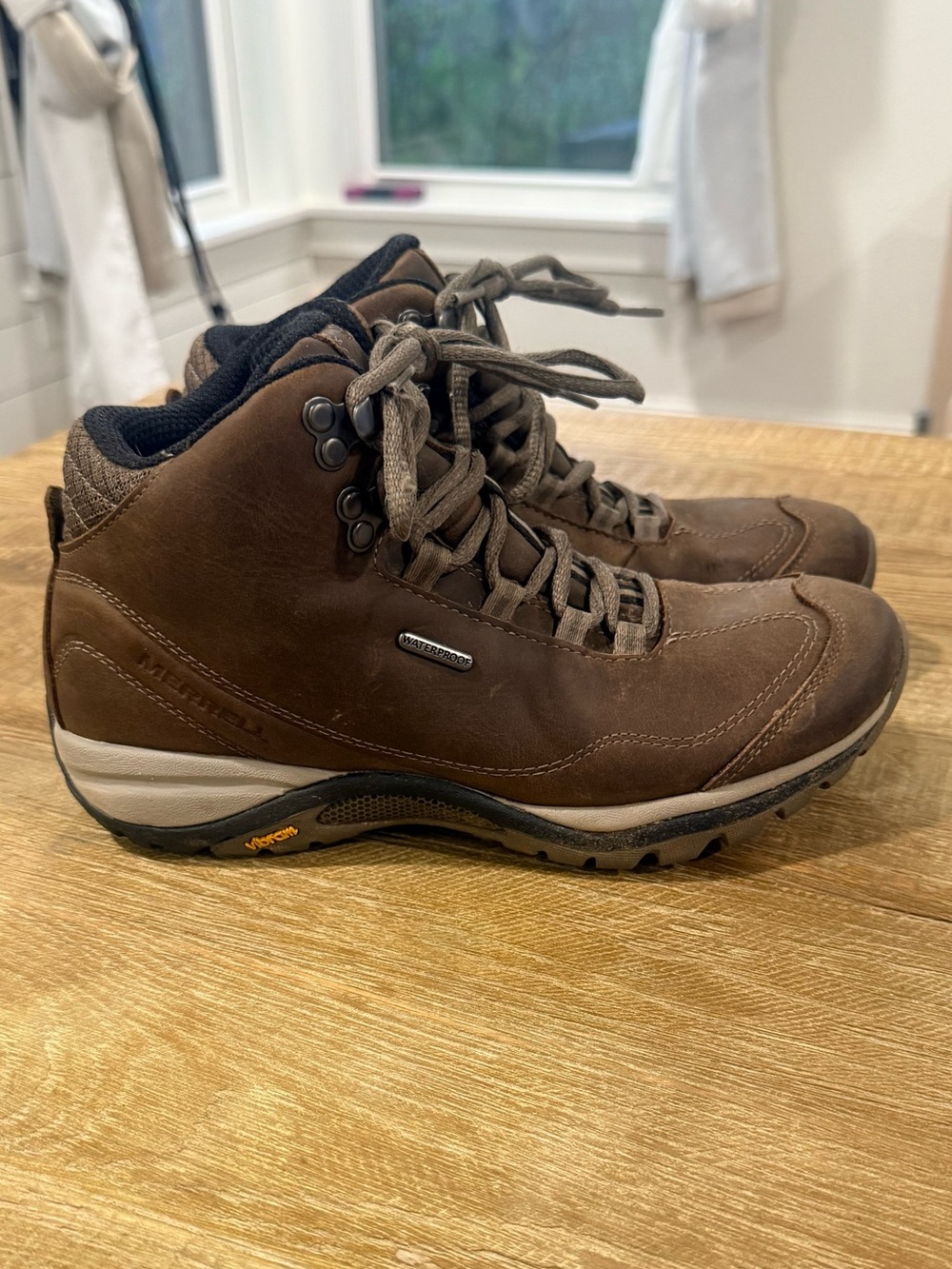 Merrell | Siren Traveller 3 Mid Waterproof Hiking Boots | Size 7
